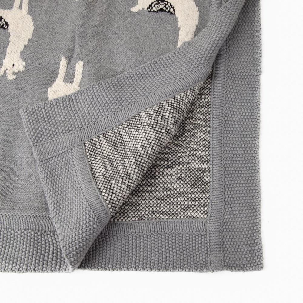 Adorable Llama Crib Quilt in gray - Picture 3 of 8
